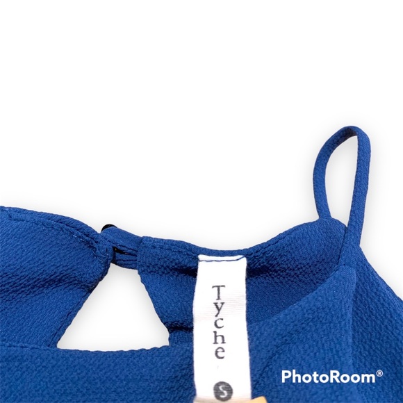 ✨ Blue Sleeveless Romper with Flowy Top and Pocket - Picture 3 of 8